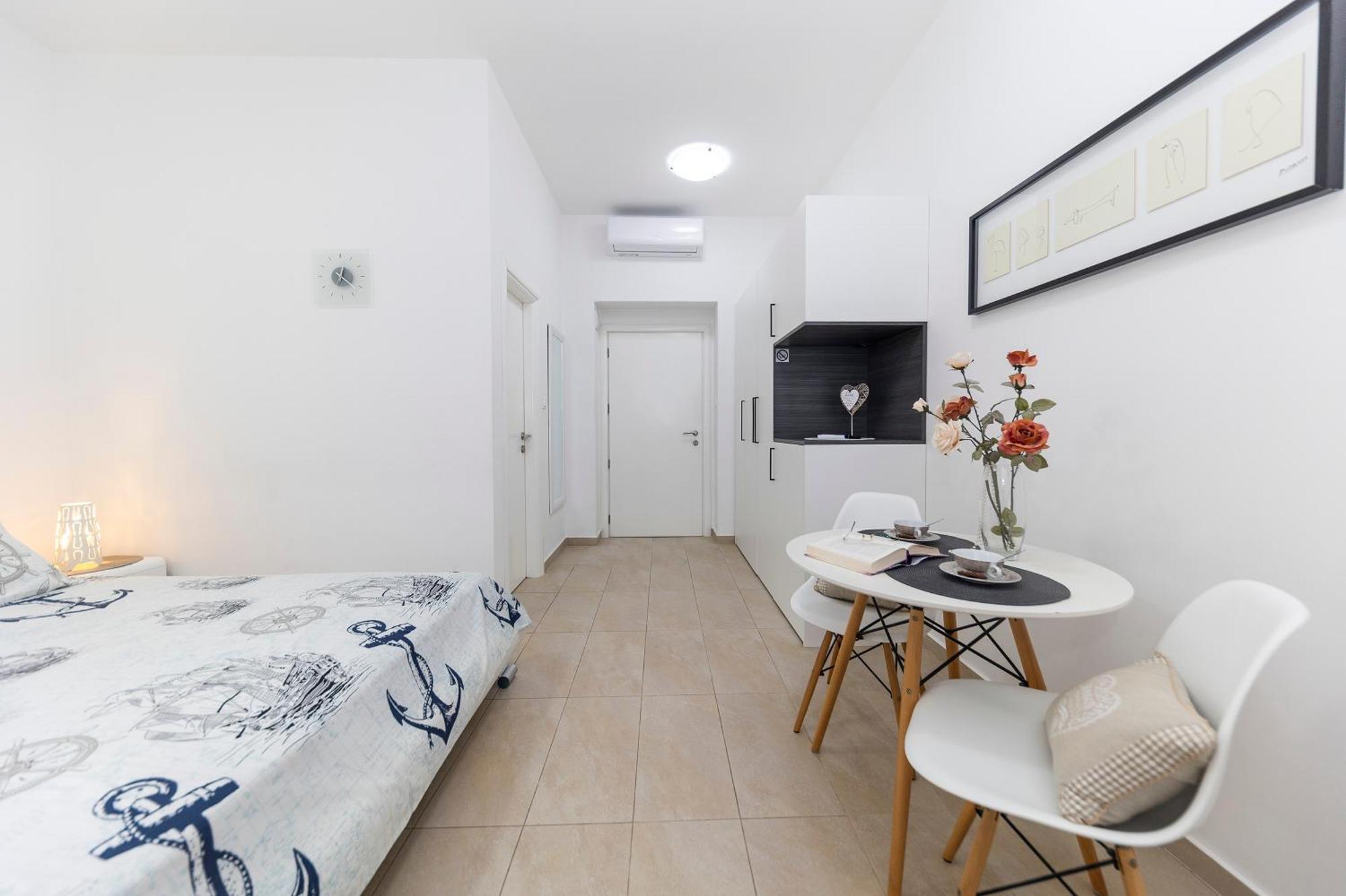 Apartments & Rooms Kolovare Beach 3, Zadar Extérieur photo